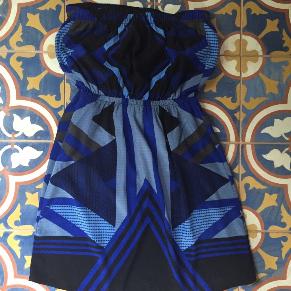 - pretty Express Dress - Picture 1 of 5